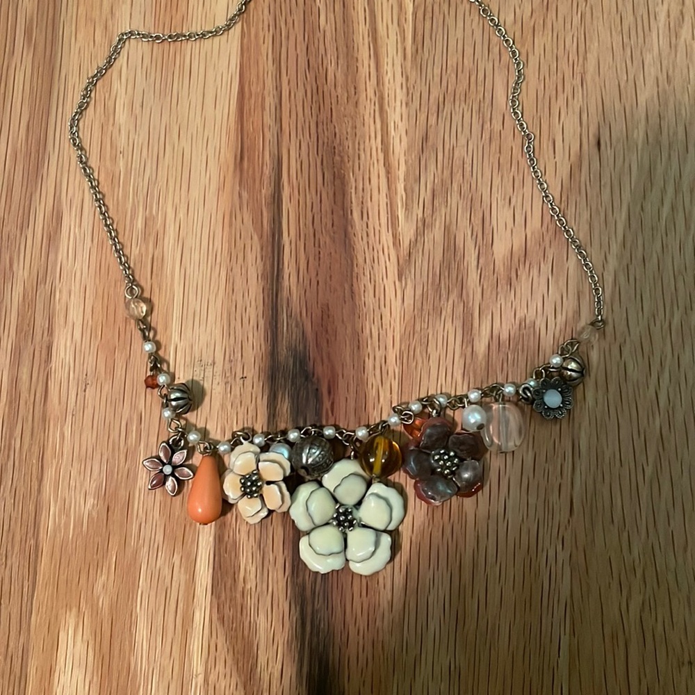 Flower necklace